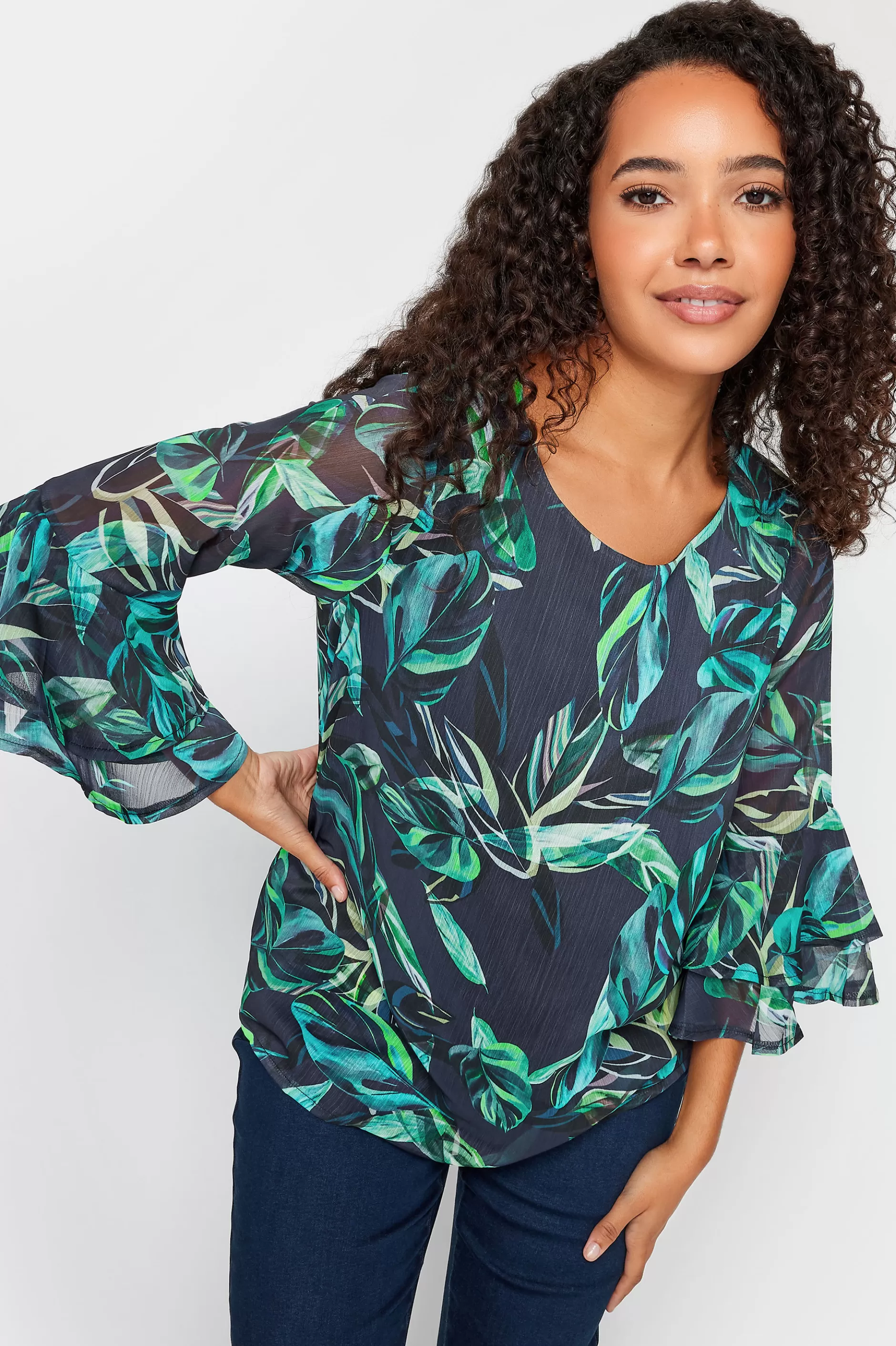 Women M&Co Blouses> Womens Black & Green Floral Print Flute Sleeve Blouse