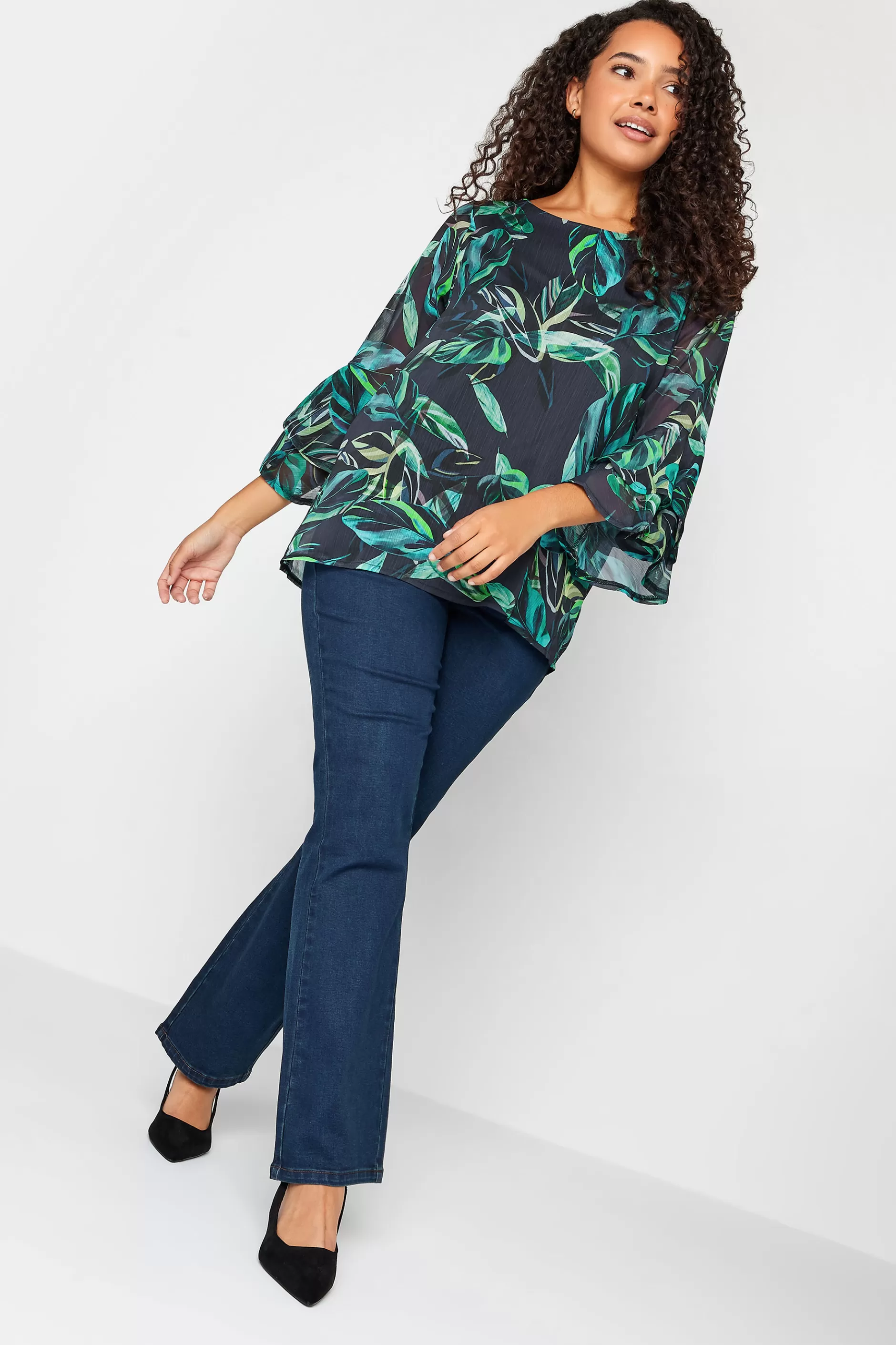 Women M&Co Blouses> Womens Black & Green Floral Print Flute Sleeve Blouse