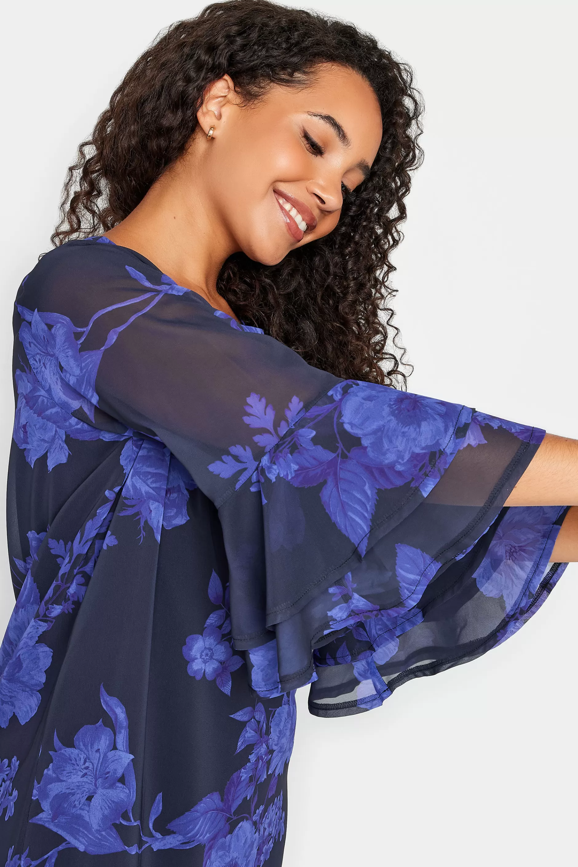 Women M&Co Midi Dresses> Womens Black & Purplefloral Print Flute Sleeve Shift Dress