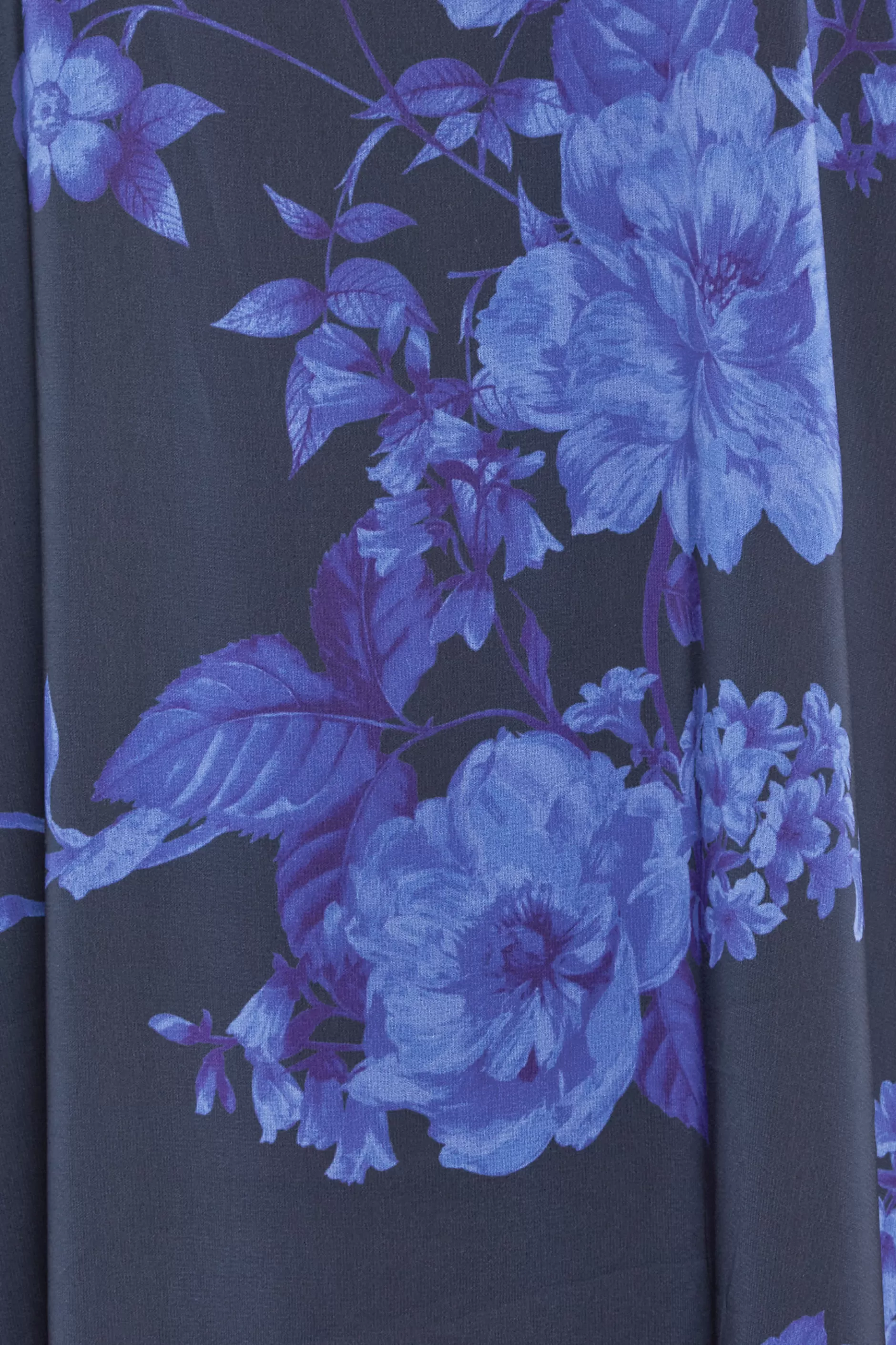 Women M&Co Midi Dresses> Womens Black & Purplefloral Print Flute Sleeve Shift Dress
