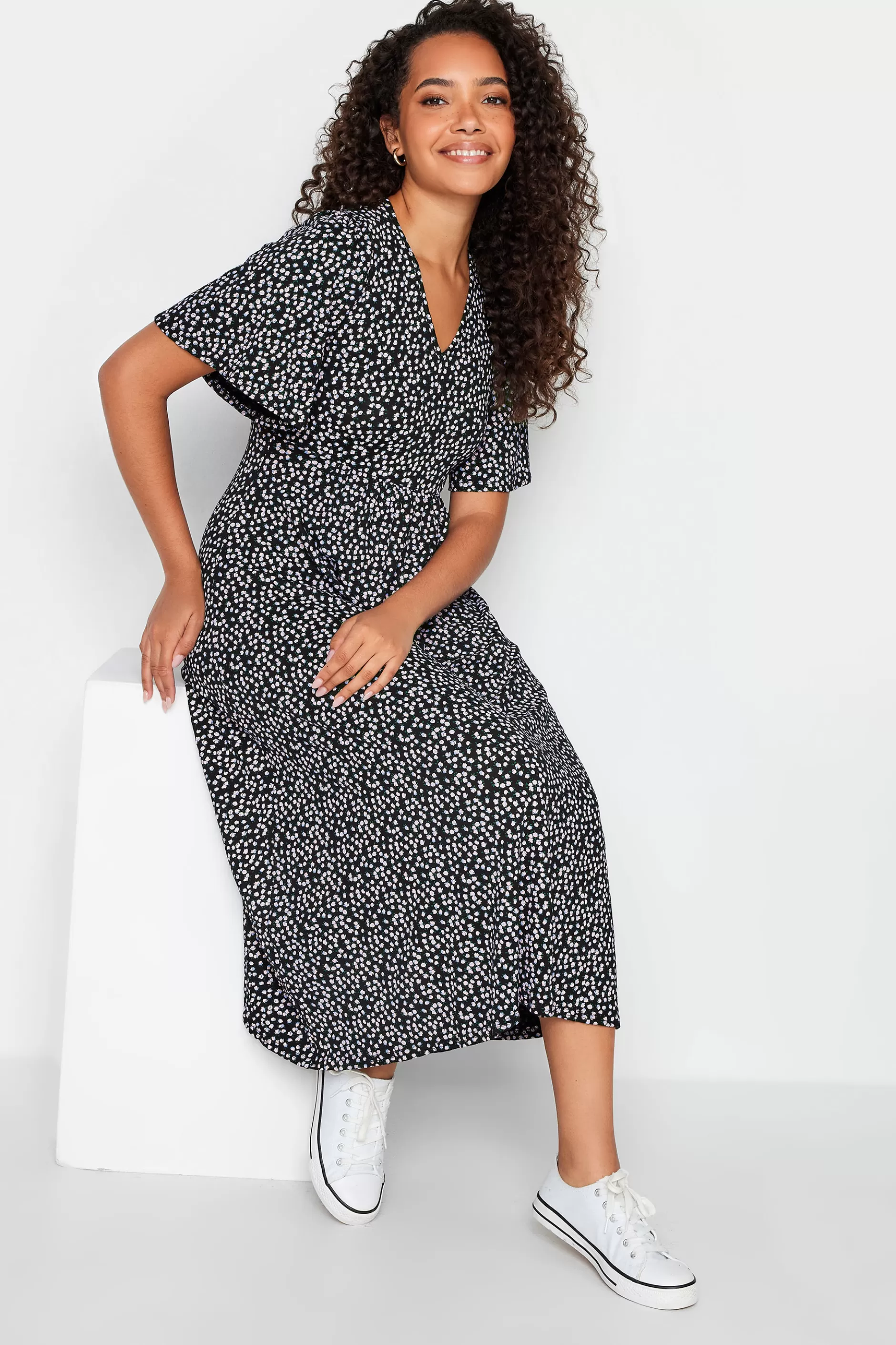 Women M&Co Maxi Dresses> Womens Black Ditsy Floral Print Maxi Dress