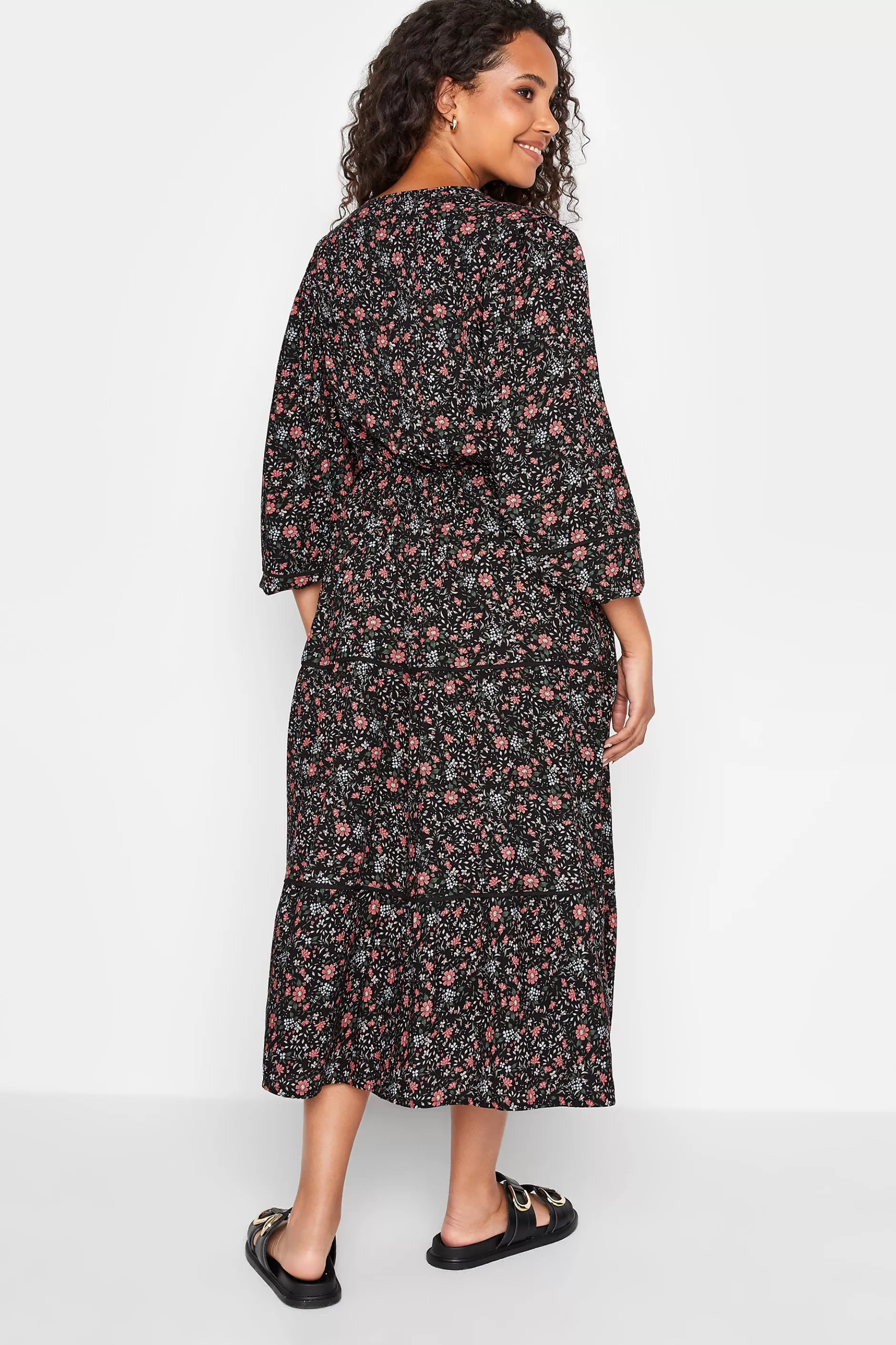 Women M&Co Maxi Dresses> Womens Black Floral Print Crochet Trim Maxi Dress