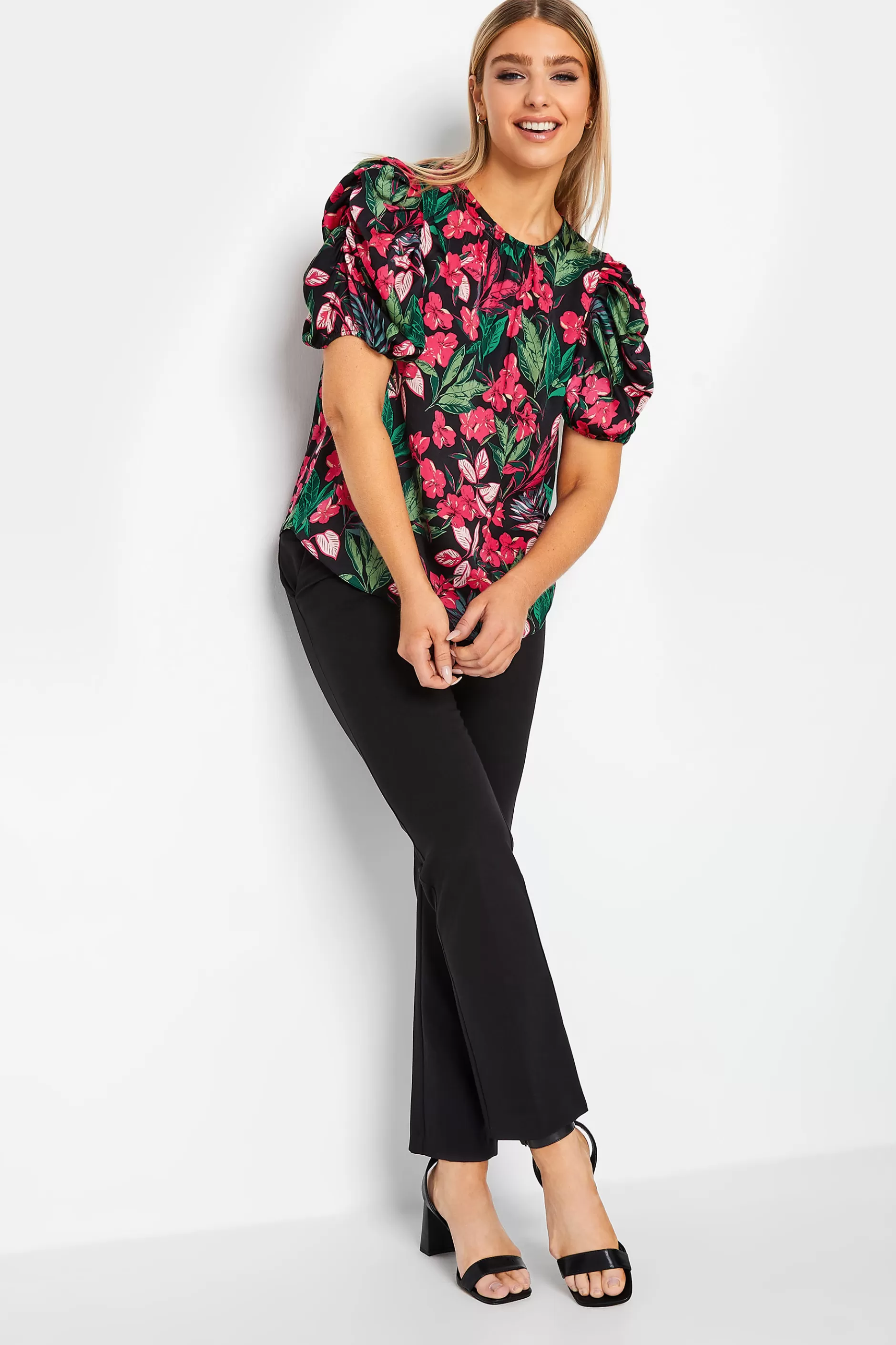 Women M&Co Short Sleeve Tops> Womens Black Floral Print Puff Sleeve Blouse