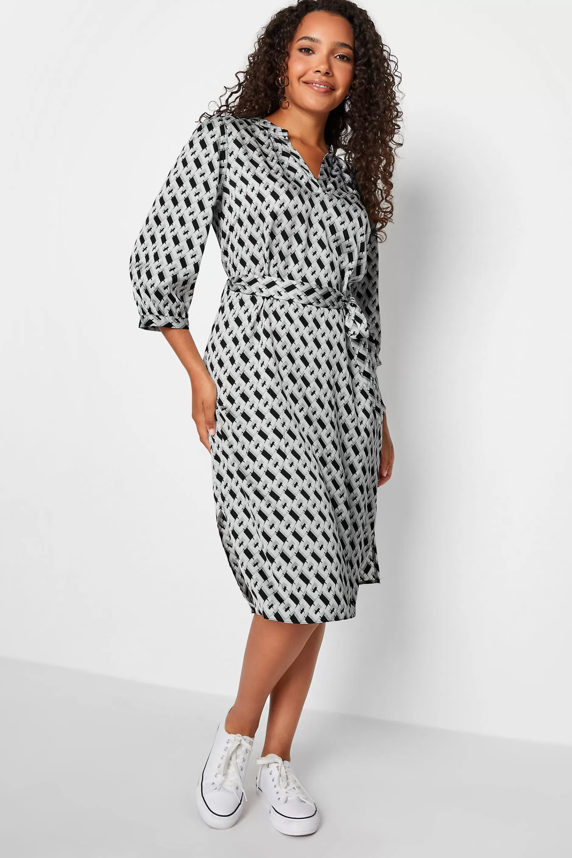 Women M&Co Shirt Dresses> Womens Black Geometric Print Satin Tunic Dress