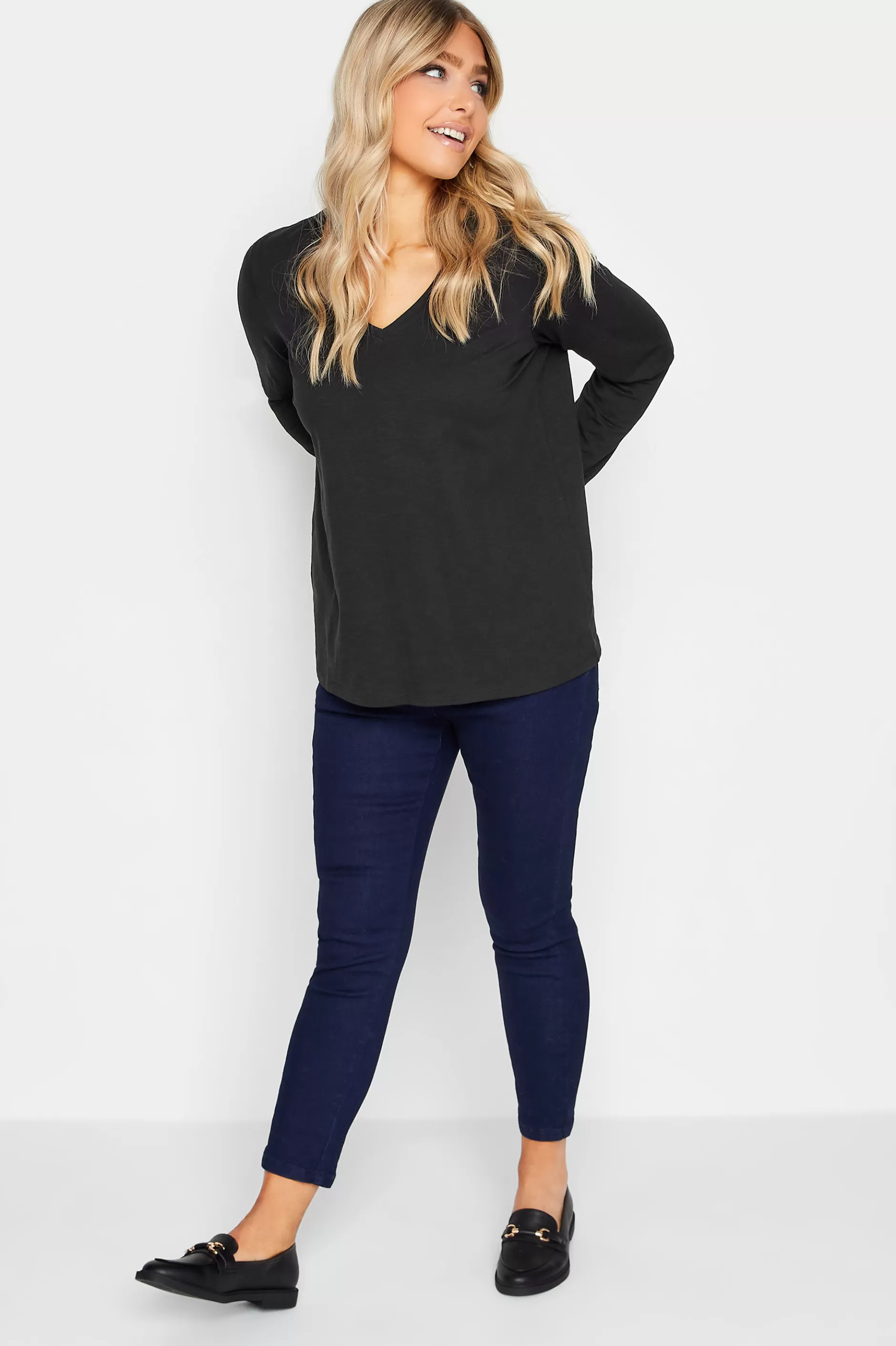 Women M&Co T-Shirts> Womens Black V-Neck Long Sleeve Cotton Blend T-Shirt