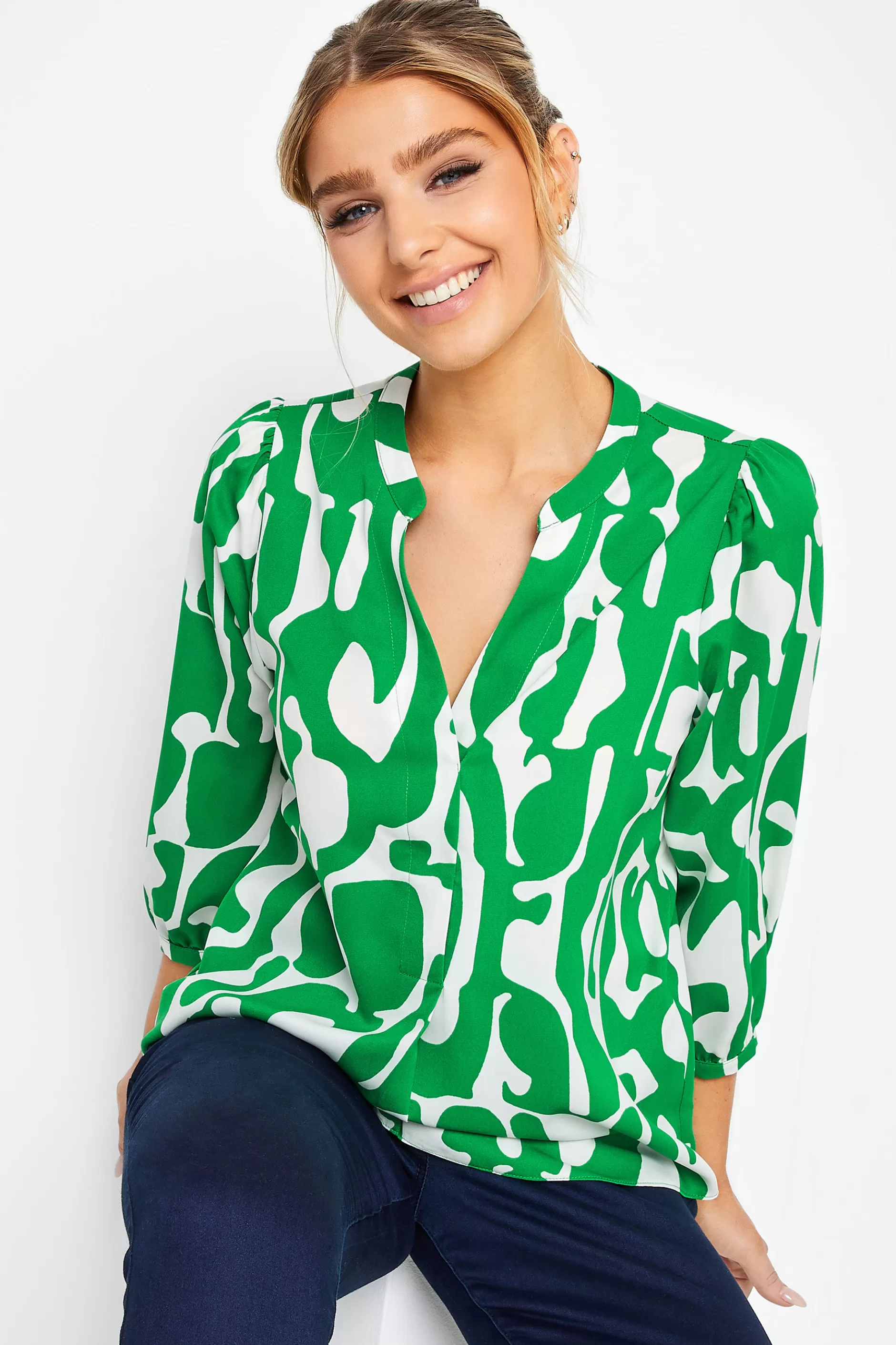 Women M&Co Blouses> Womens Green & White Abstract Print 3/4 Sleeve Blouse