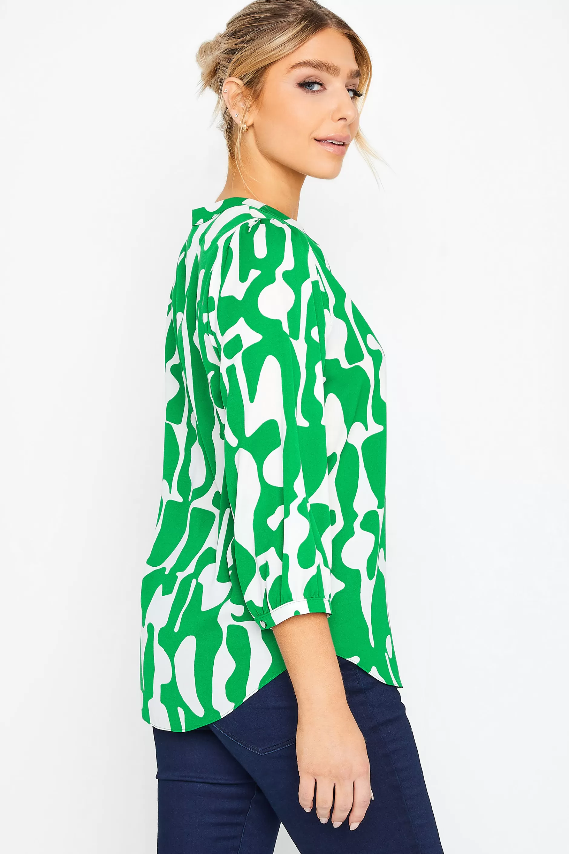 Women M&Co Blouses> Womens Green & White Abstract Print 3/4 Sleeve Blouse