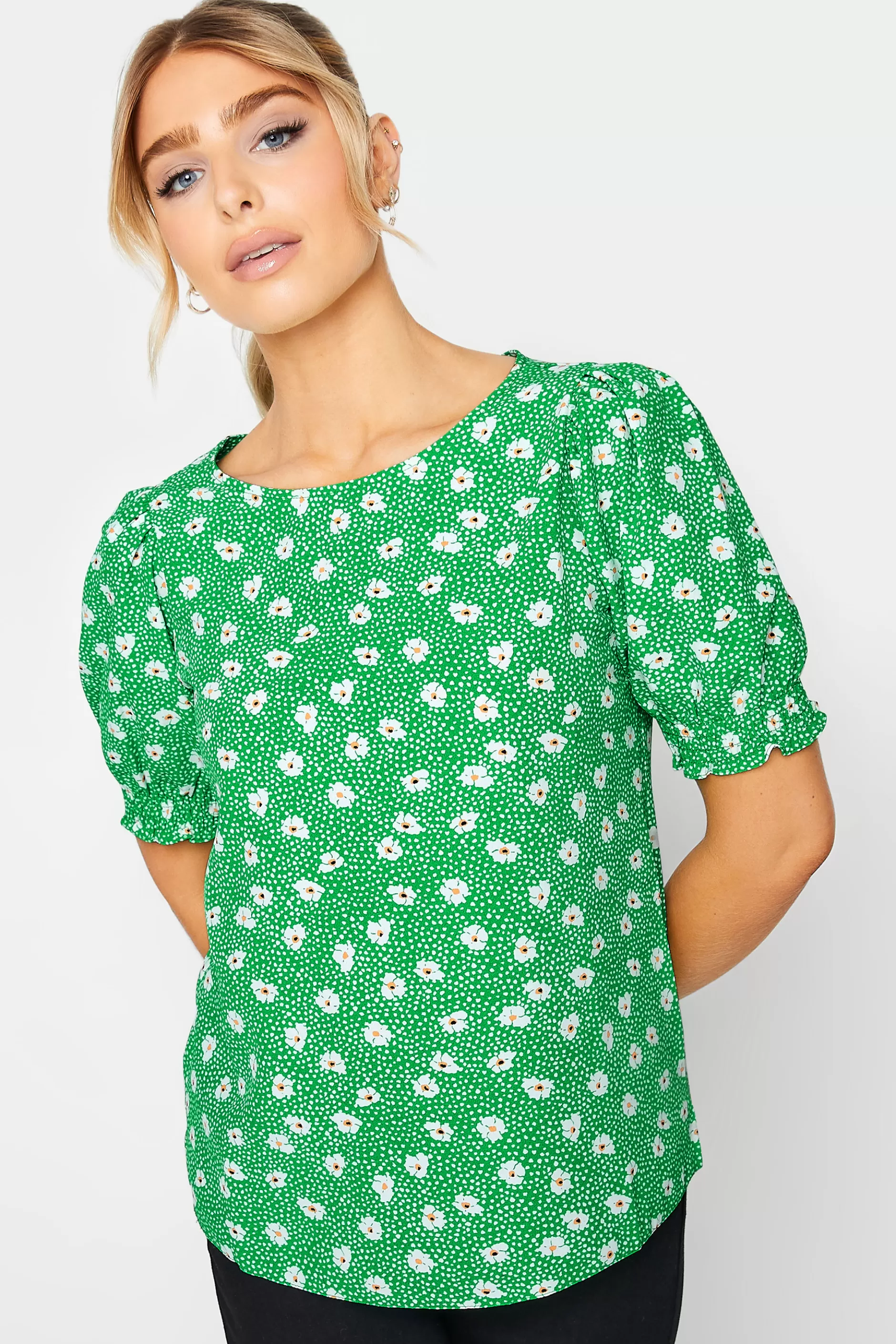 Women M&Co Short Sleeve Tops> Womens Green Daisy Print Blouse