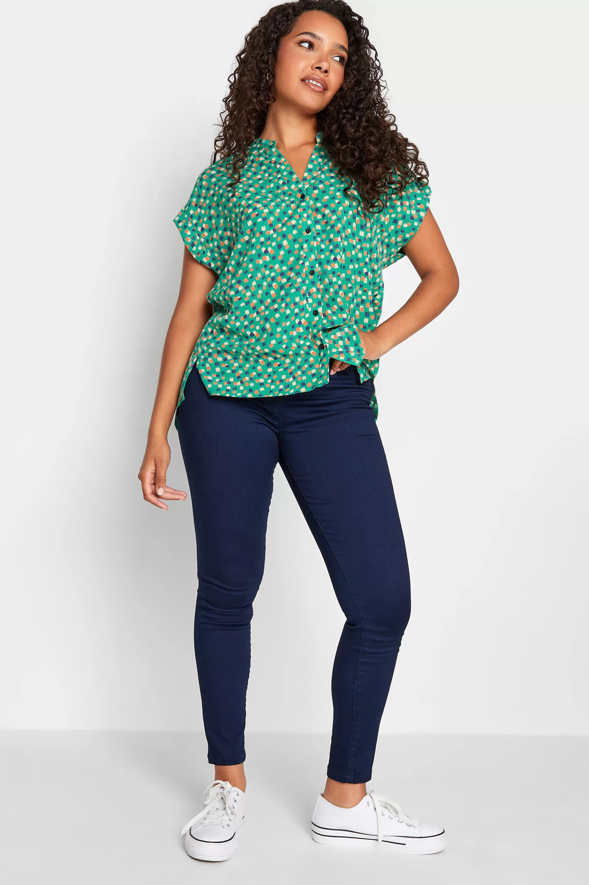 Women M&Co Short Sleeve Tops> Womens Green Spot Print V-Neck Blouse