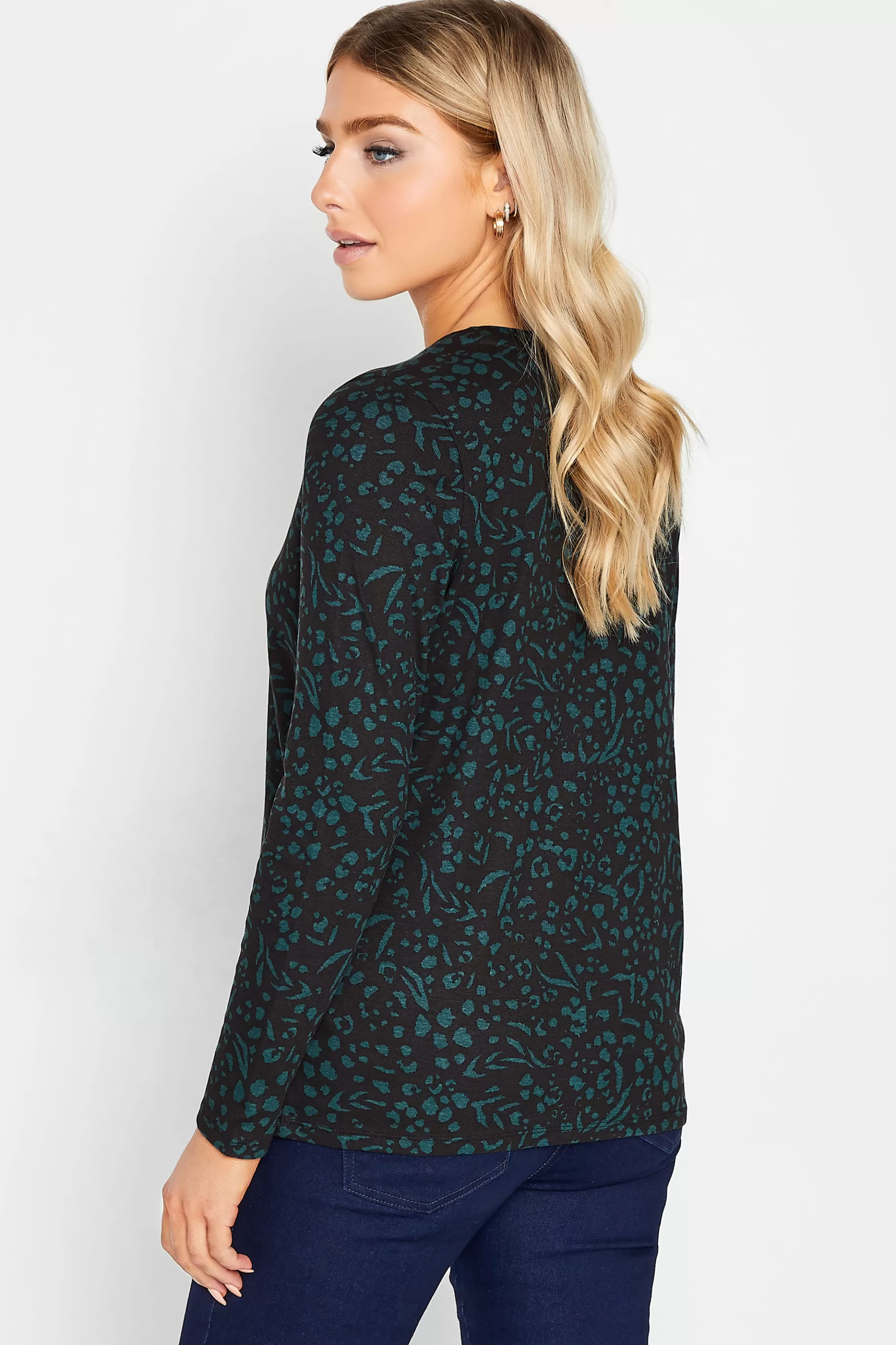 Women M&Co Long Sleeve Tops> Womens Green Teal Animal Print Long Sleeve Cotton Top