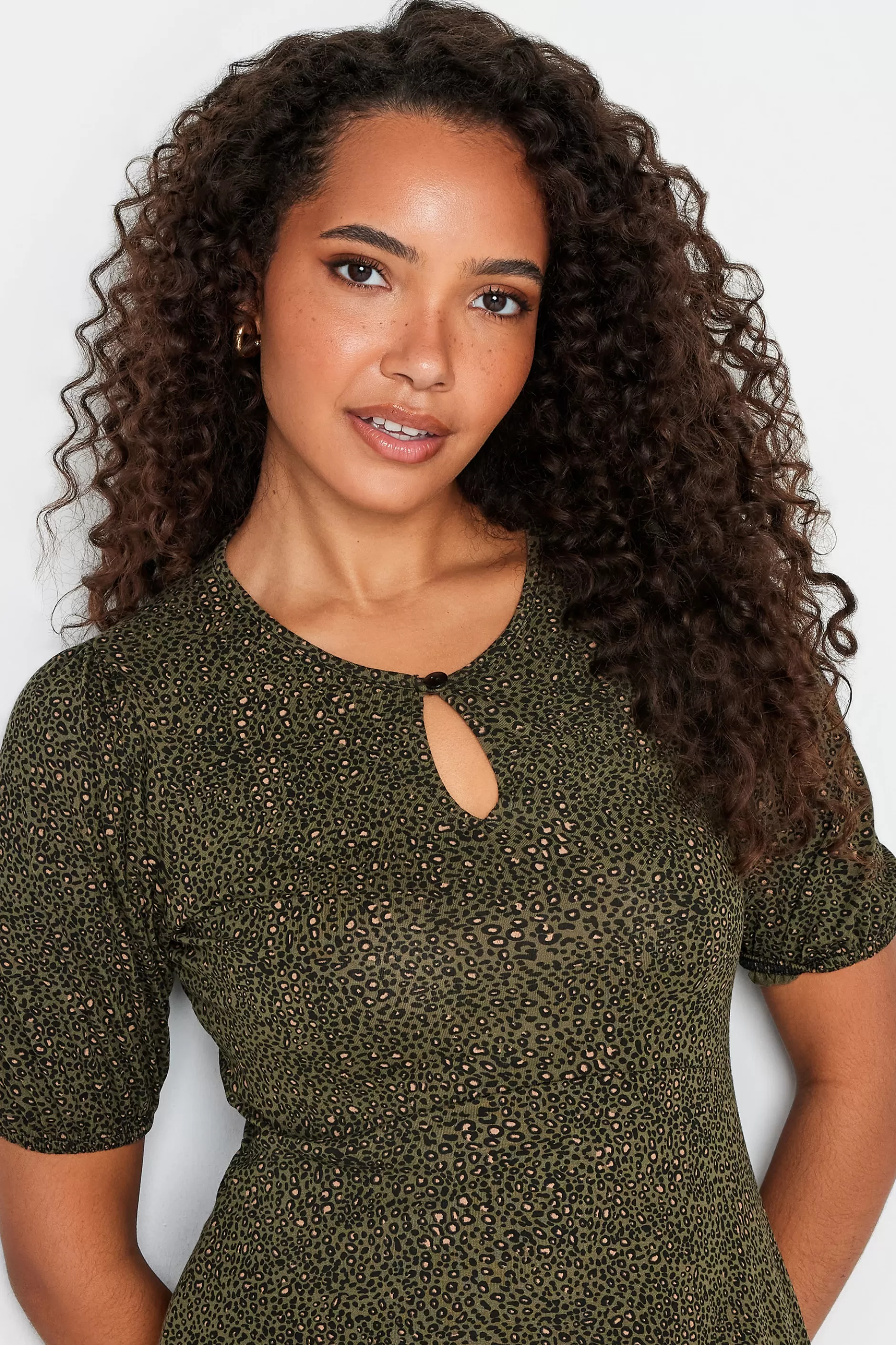 Women M&Co Maxi Dresses> Womens Khaki Green Animal Markings Keyhole Maxi Dress
