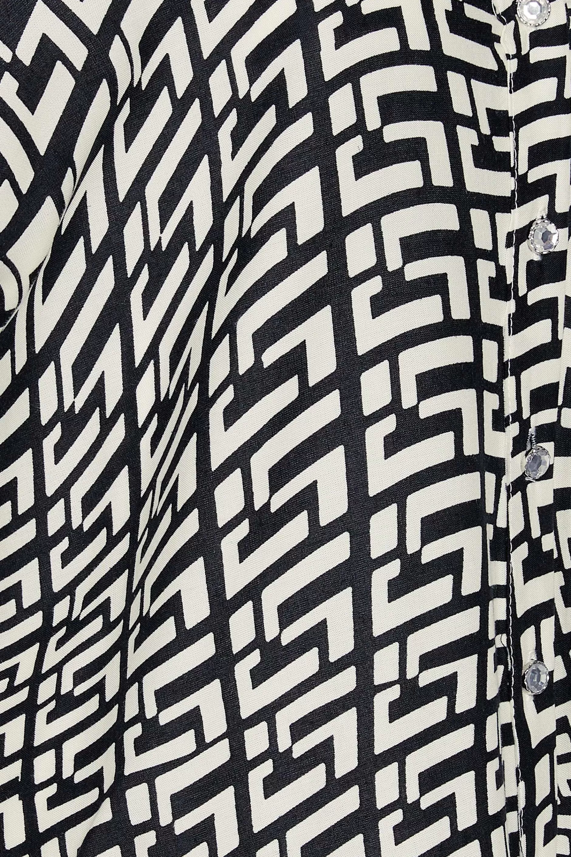 Women M&Co Short Sleeve Tops> Womens White Geometric Print Short Sleeve Shirt