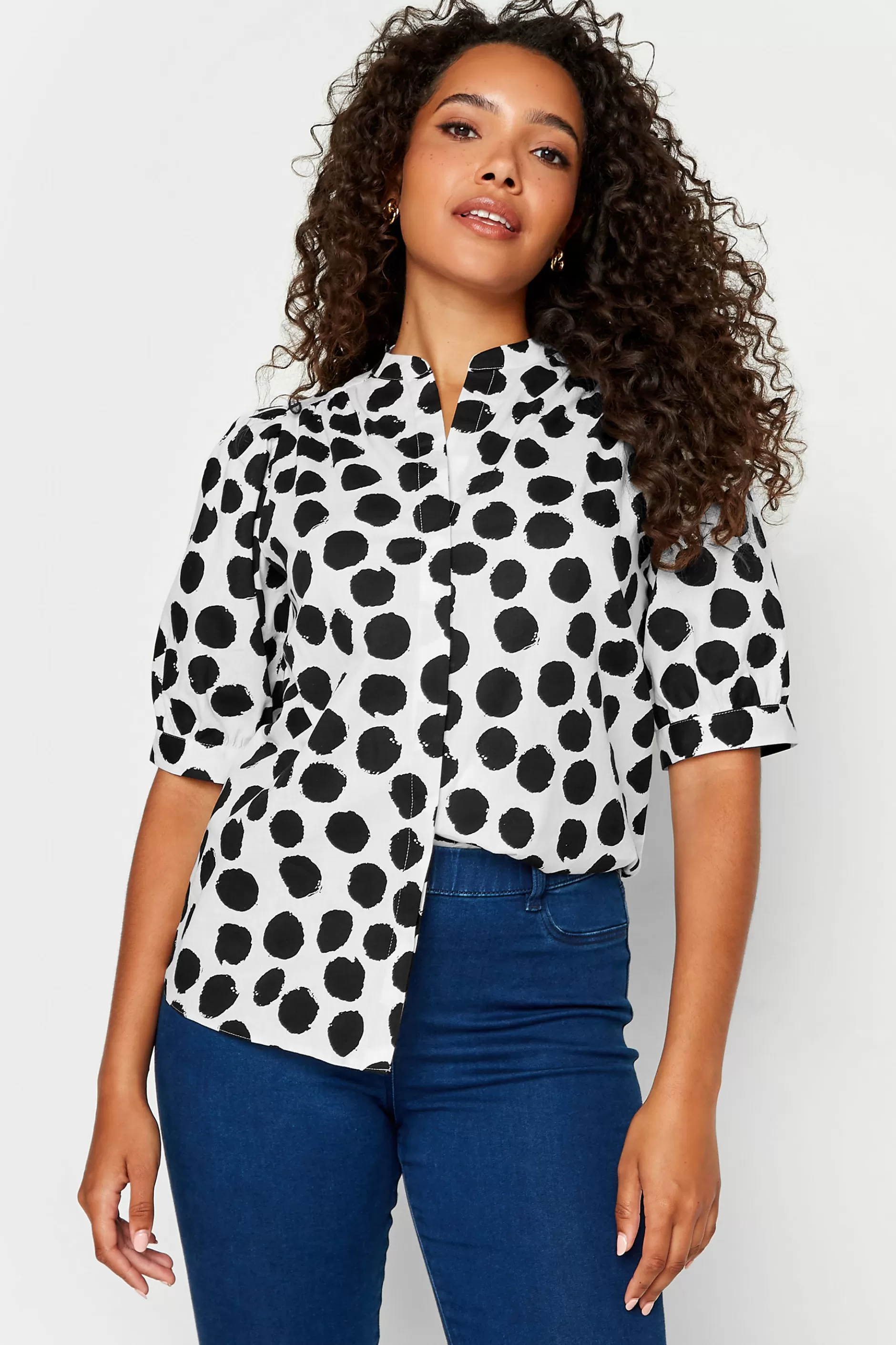 Women M&Co Short Sleeve Tops> Womens White Polka Dot Puff Sleeve Shirt