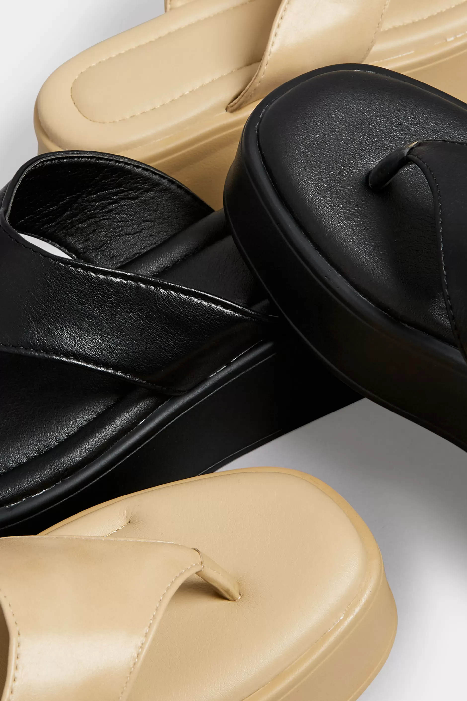 Women M&Co Sandals>Pixiegirl Pixiegirl Black Flatform Flip Flops In Standard Fit