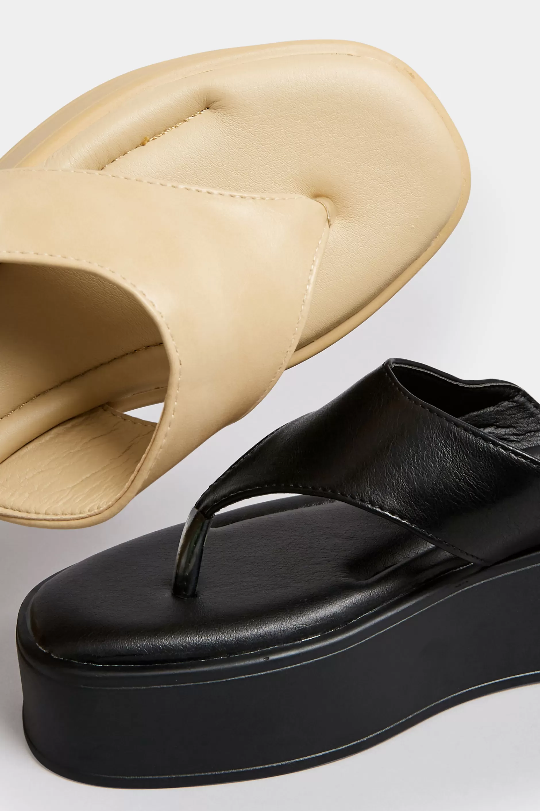 Women M&Co Sandals>Pixiegirl Pixiegirl Black Flatform Flip Flops In Standard Fit