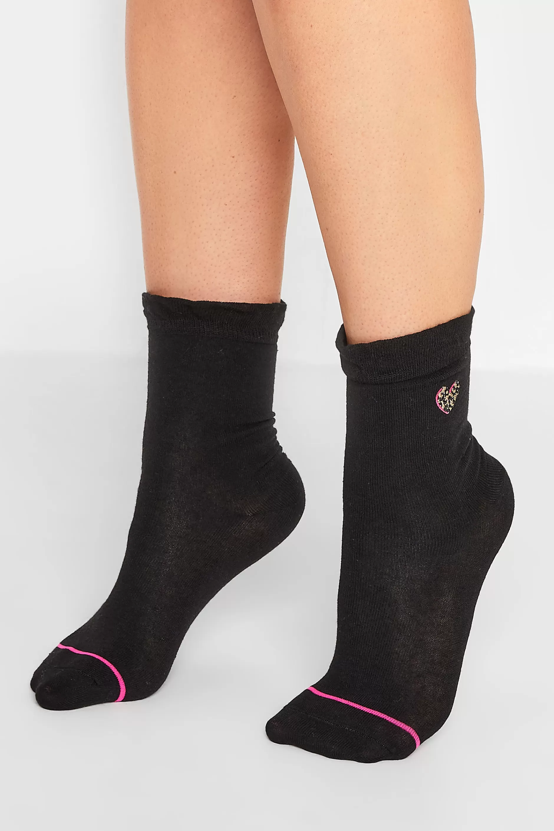 Women M&Co Socks>Yours Yours 4 Pack Black Embroidered Hearts Ankle Socks