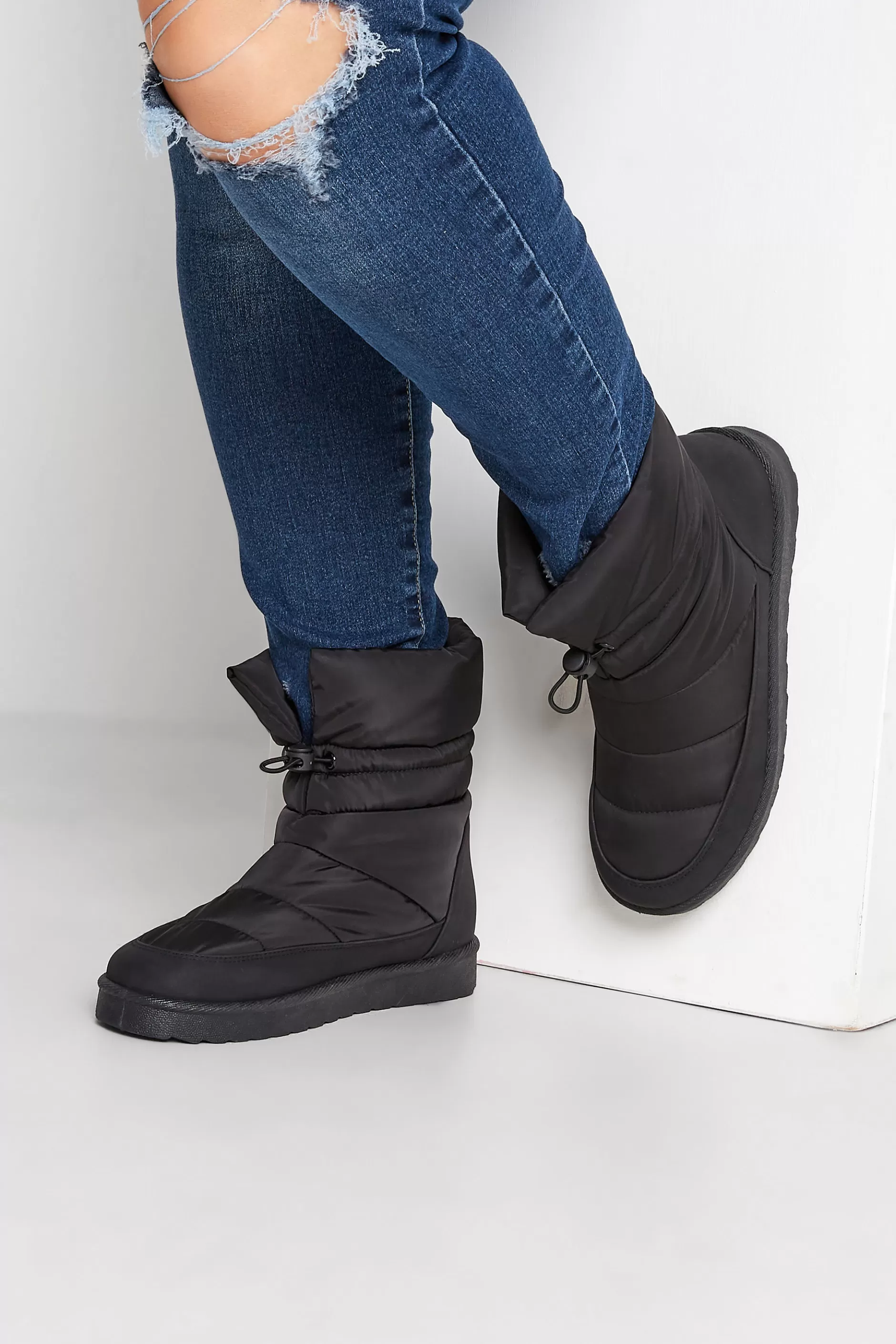 Women M&Co Boots>Yours Yours Black Padded Snow Boots In Extra Wide Eee Fit
