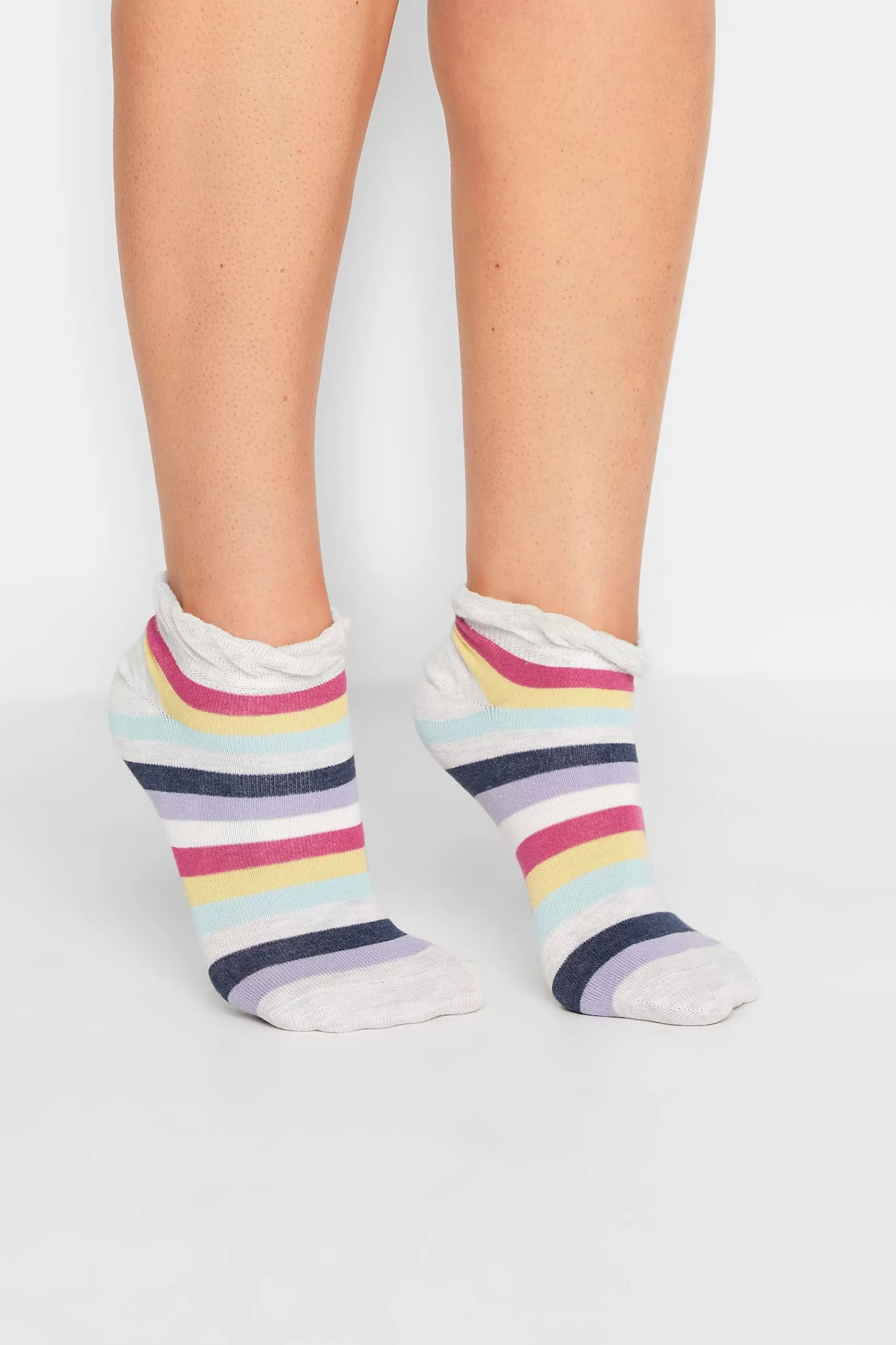 Women M&Co Socks>Yours Yours Curve 4 Pack White Stripe Trainer Socks