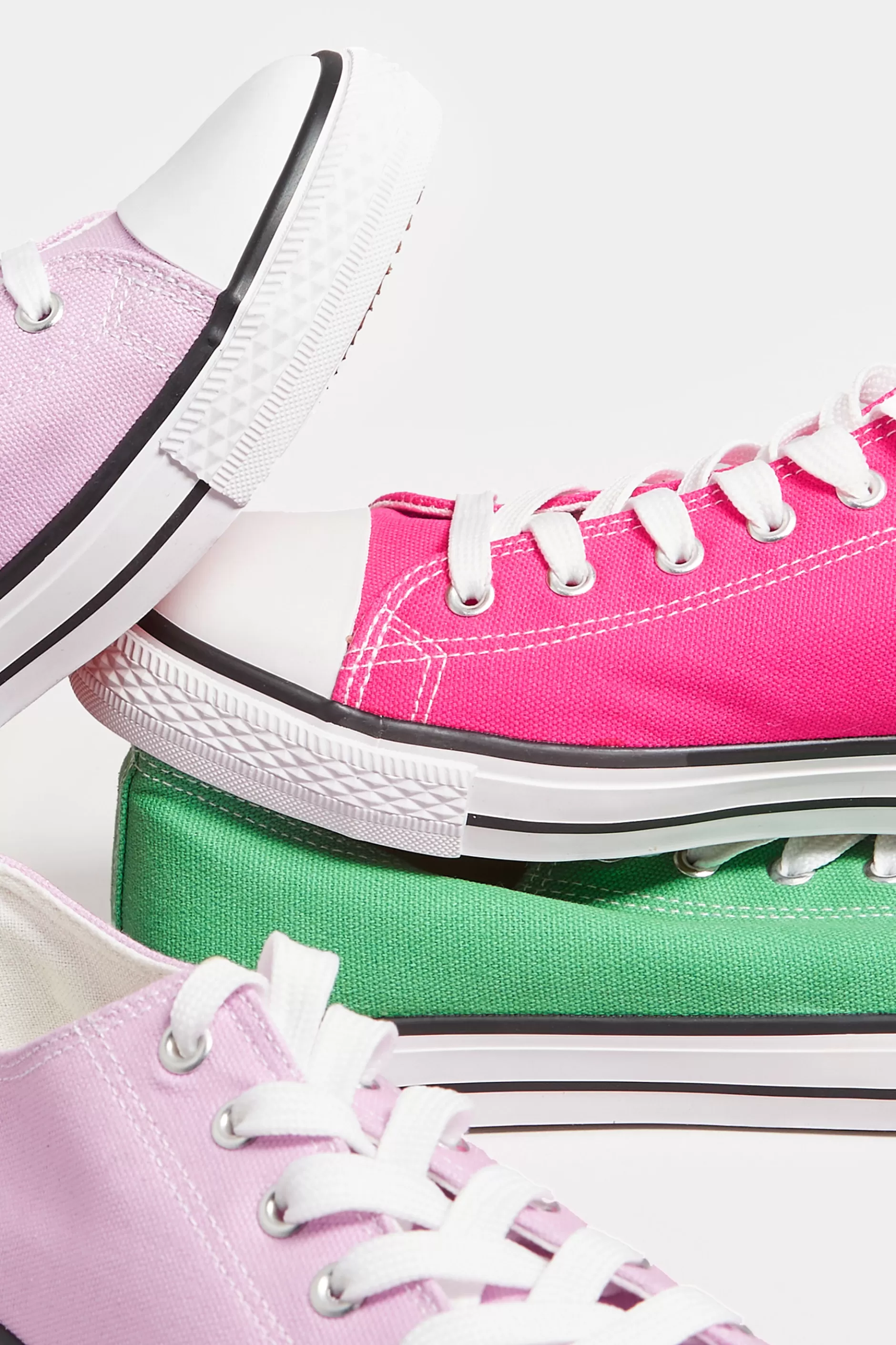 Women M&Co Trainers>Yours Yours Green Canvas Low Trainers In Wide E Fit
