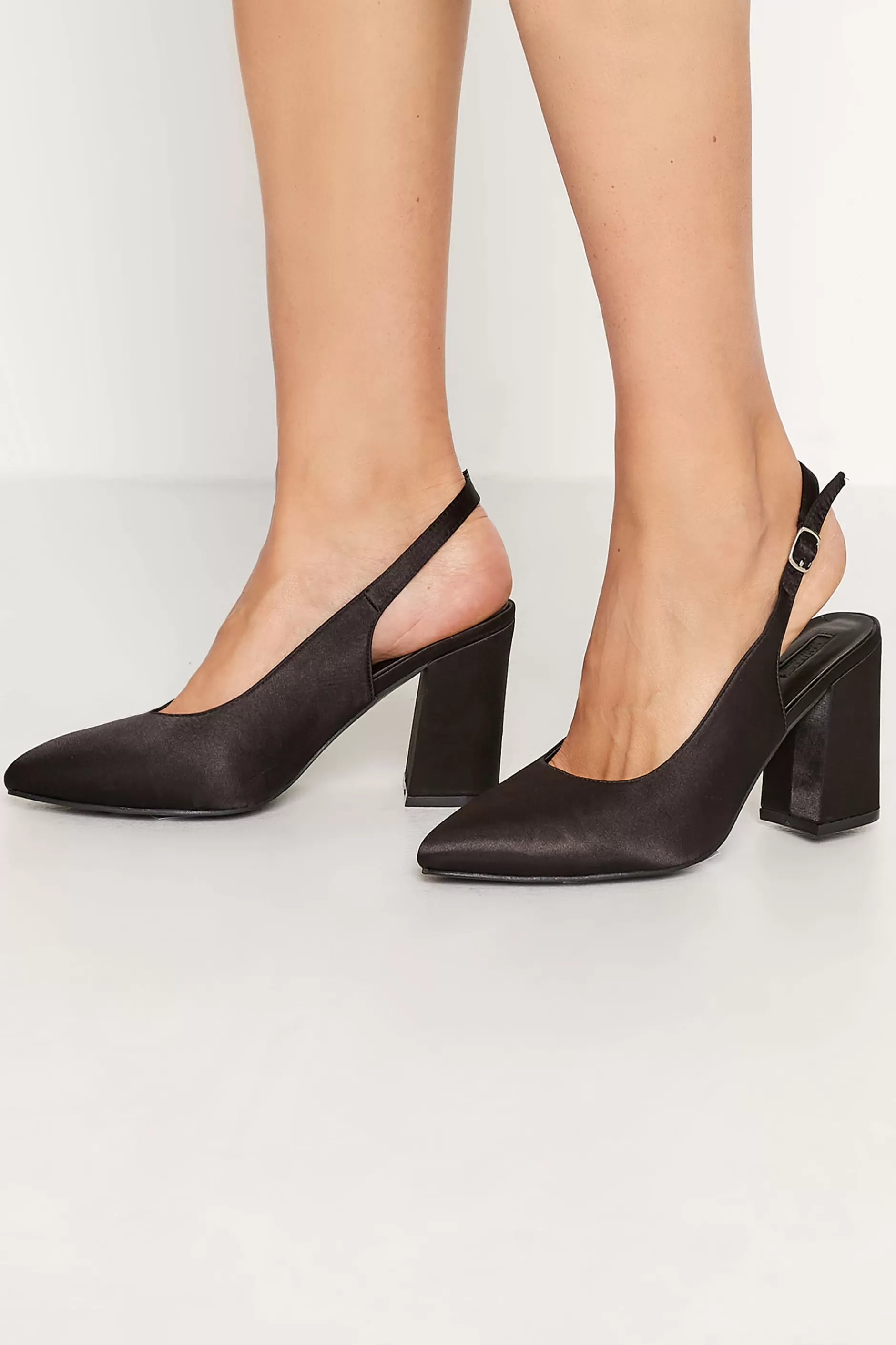 Women M&Co Heels>Yours Yours Limited Collection Black Pointed Block Heel Court Shoes In Wide E Fit & Extra Wide Eee Fit