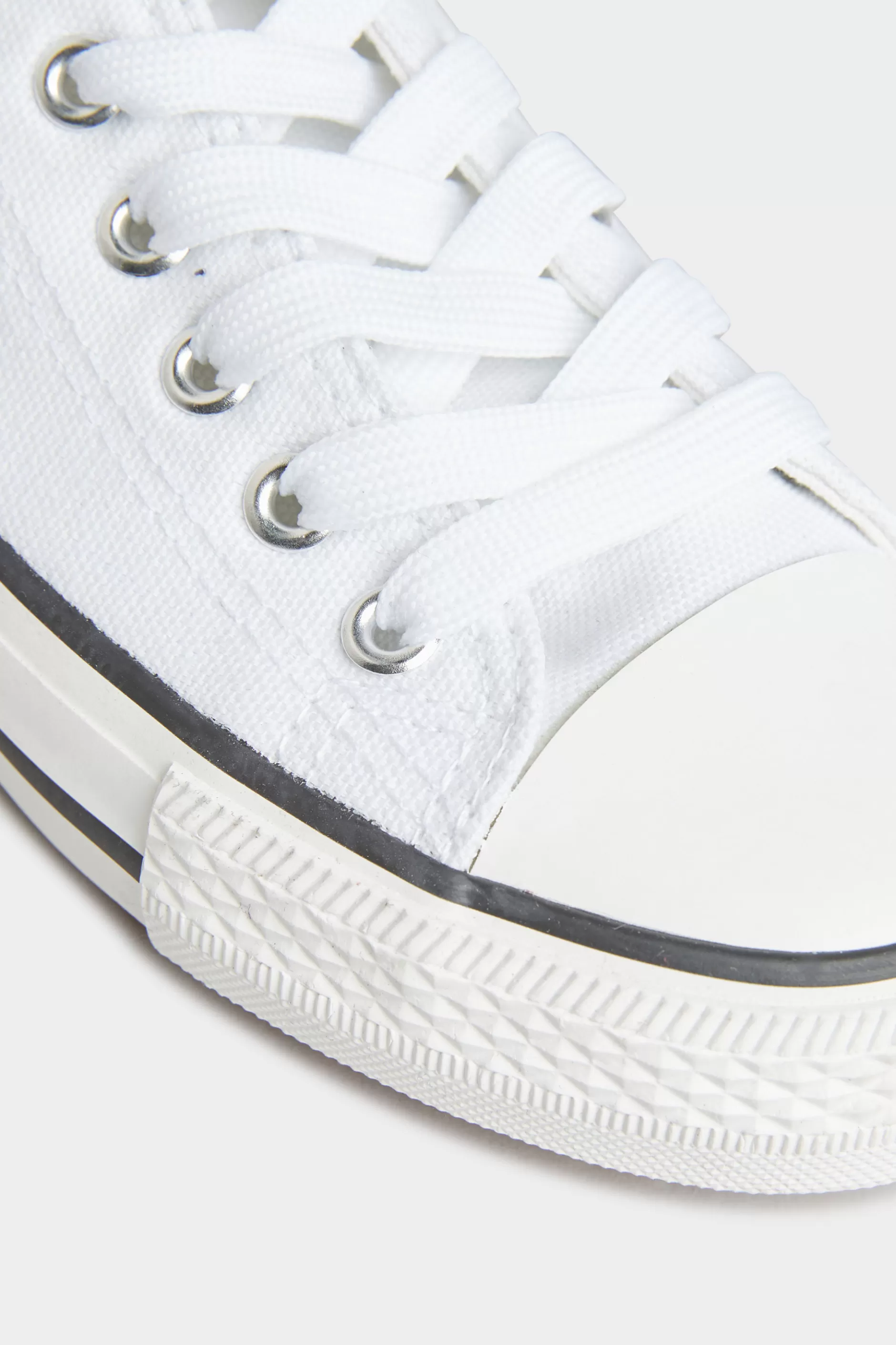 Women M&Co Flat Shoes>Yours Yours White Canvas Low Trainers In Wide E Fit