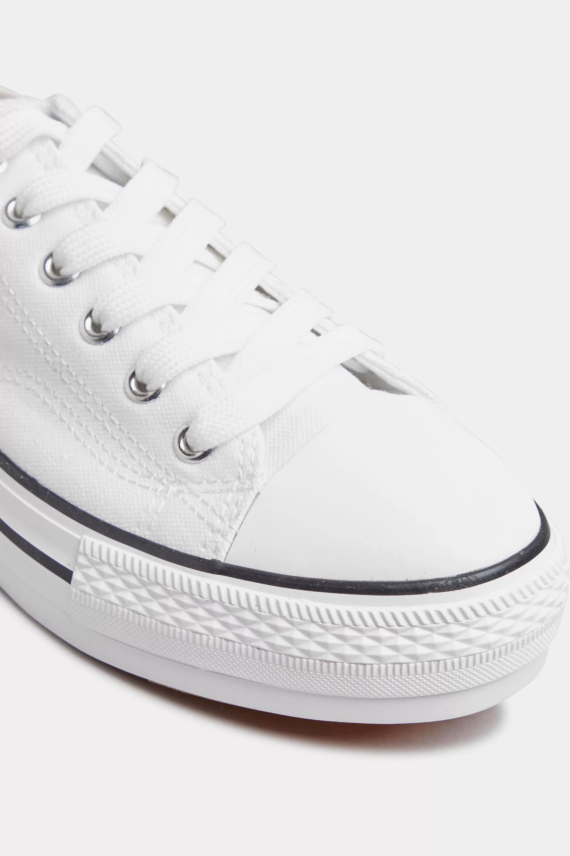 Women M&Co Flat Shoes>Yours Yours White Canvas Platform Trainers In Wide E Fit