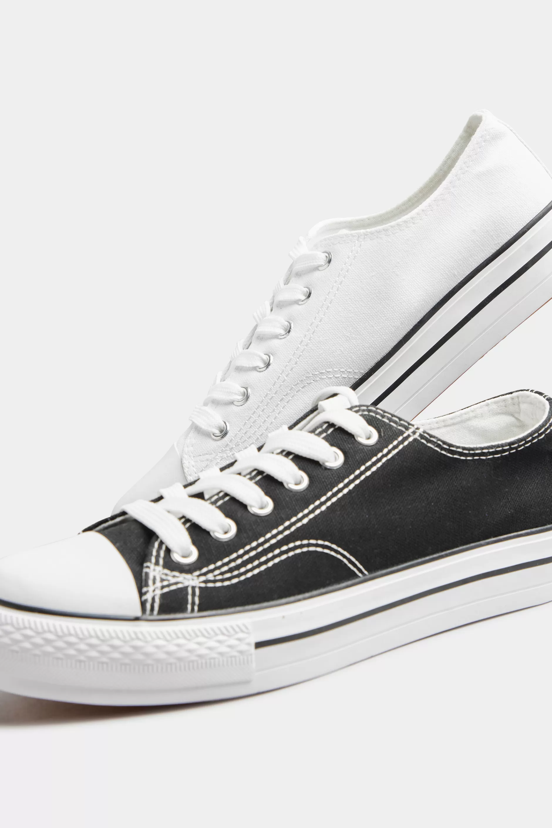 Women M&Co Flat Shoes>Yours Yours White Canvas Platform Trainers In Wide E Fit