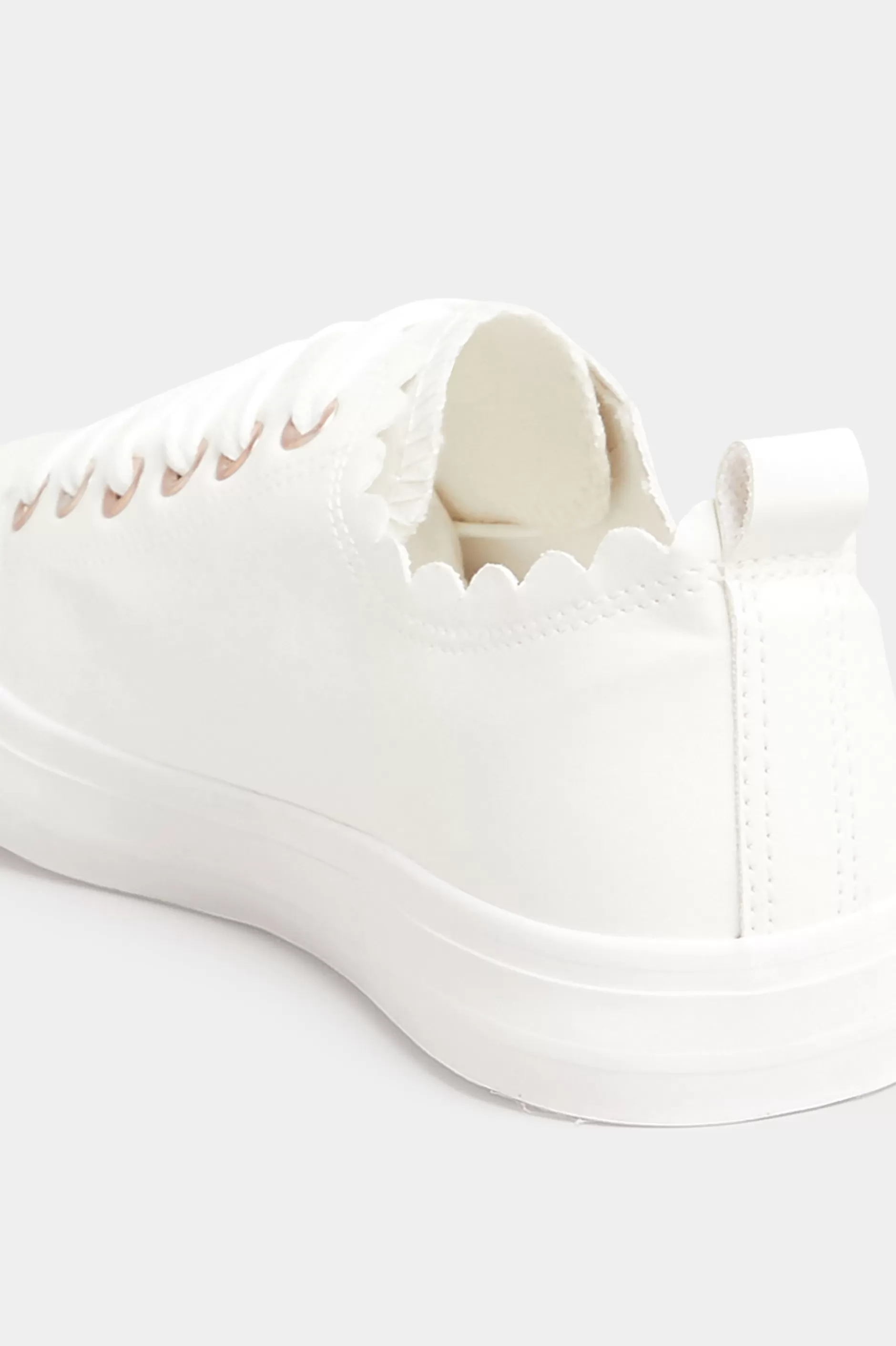 Women M&Co Trainers>Yours Yours White Scalloped Edge Trainers In Wide E Fit
